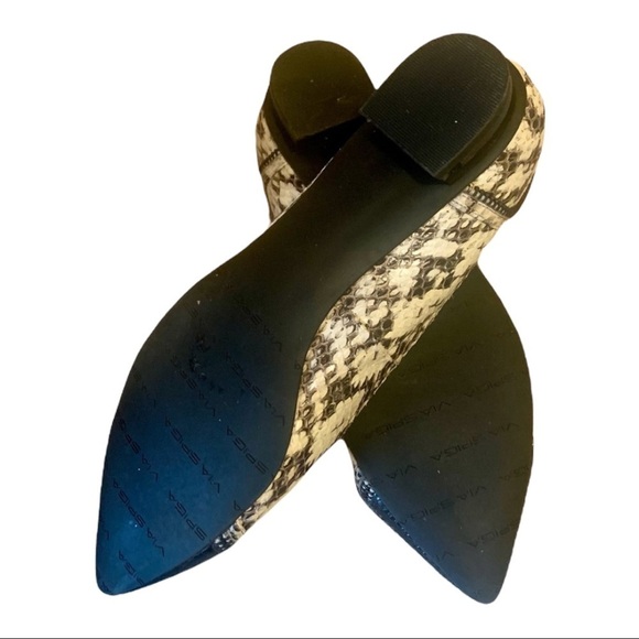 Via Spiga Dottie Python Flats Leather Snake Embossed Pointy Toe Elevated Casual - Picture 5 of 6